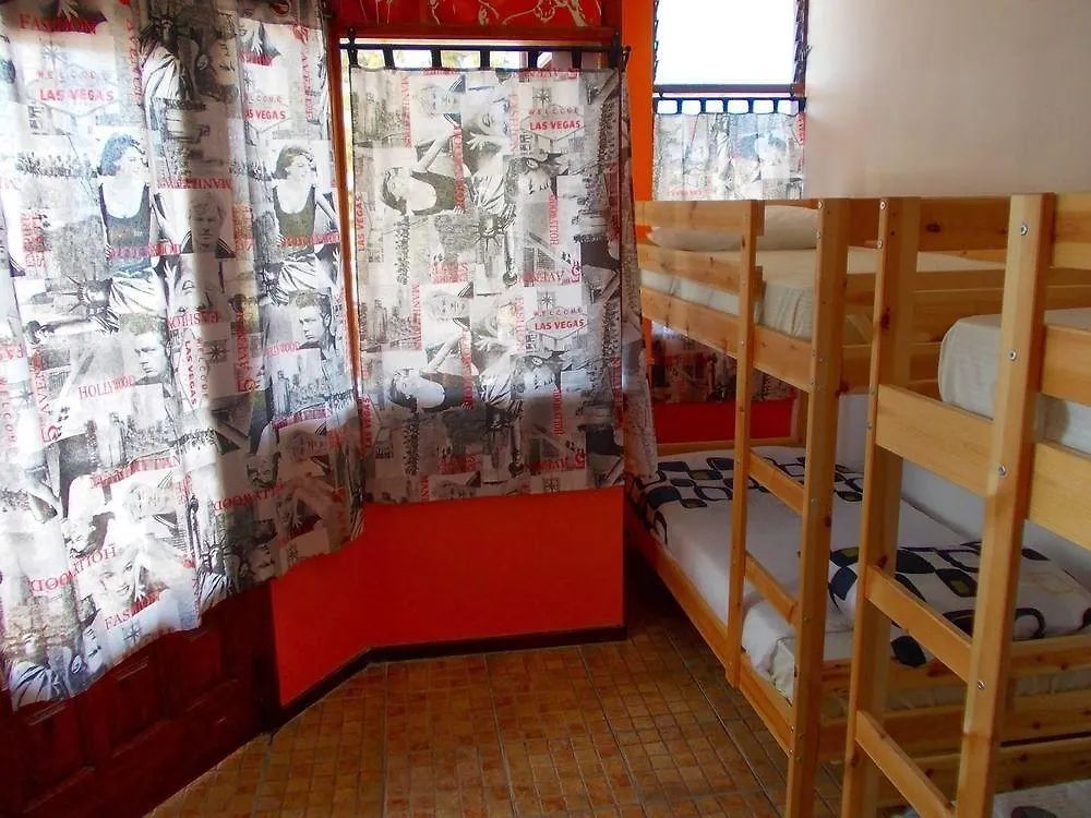 Sea Hostel Dive Alive Los Cristianos  İspanya