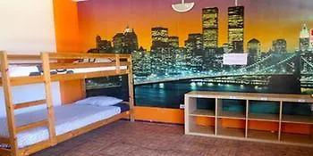 Sea Hostel Dive Alive Лос Кристианос 2*,